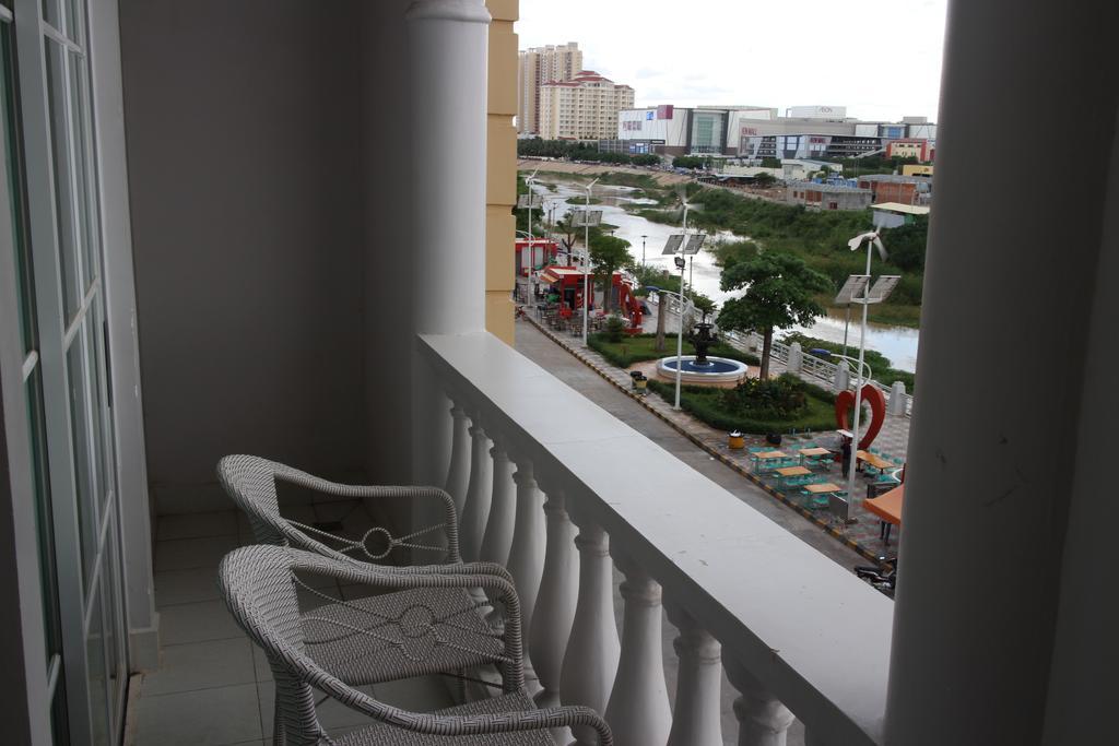 K9 Riverside Hotel Phnom Penh Eksteriør bilde