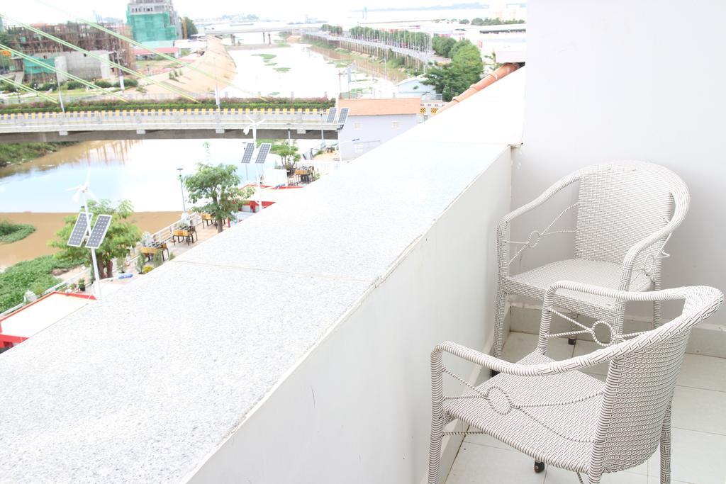 K9 Riverside Hotel Phnom Penh Eksteriør bilde