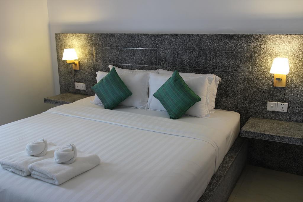 K9 Riverside Hotel Phnom Penh Eksteriør bilde