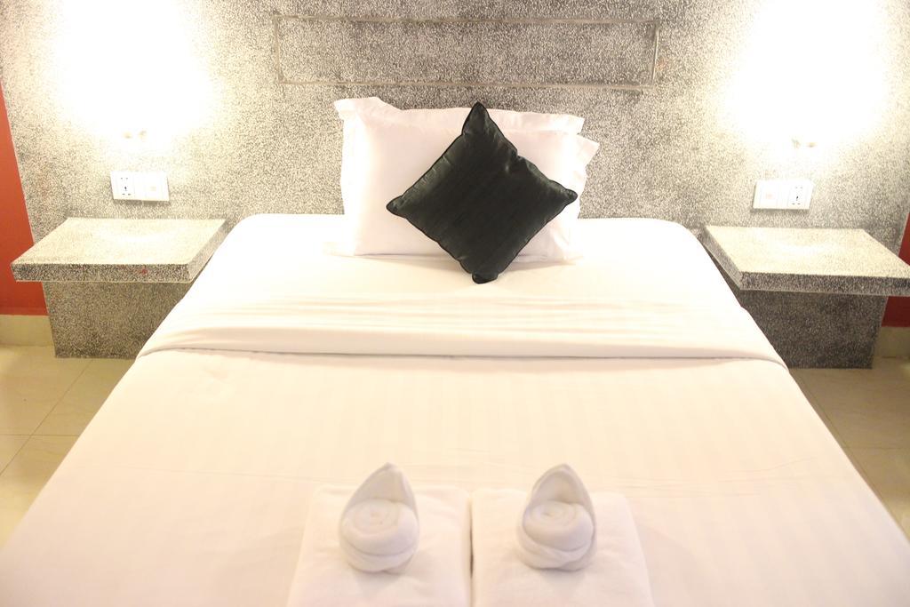 K9 Riverside Hotel Phnom Penh Eksteriør bilde