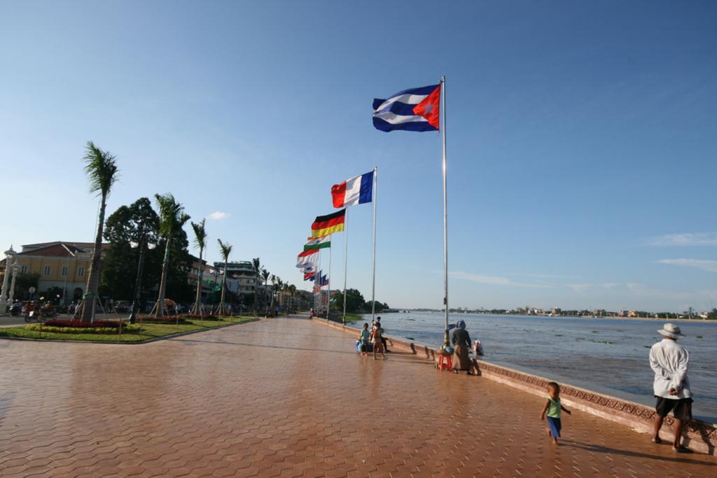 K9 Riverside Hotel Phnom Penh Eksteriør bilde